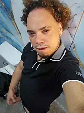 latinoflpr online show from April 1, 2026, 7:00 pm