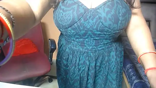 Shanvi  online show from June 7, 2026, 1:27 pm