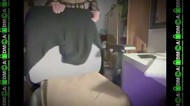 Snapshot of ValeryPbb chatting on January 7, 2026, 5:56 am ValeryPbb online show from January 7, 2026, 5:56 am