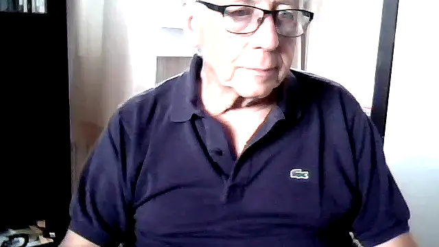 Snapshot of johnjohn622662 chatting on June 16, 2026, 2:06 pm johnjohn622662 online show from June 16, 2026, 2:06 pm