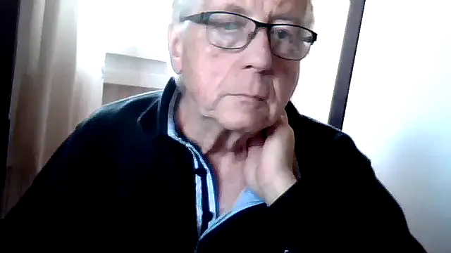 Snapshot of johnjohn622662 chatting on May 21, 2026, 3:20 pm johnjohn622662 online show from May 21, 2026, 3:20 pm