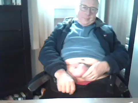 Snapshot of johnjohn622662 chatting on January 13, 2026, 2:54 pm johnjohn622662 online show from January 13, 2026, 2:54 pm