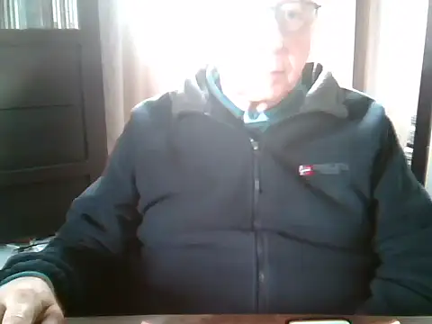 Snapshot of johnjohn622662 chatting on January 17, 2026, 2:20 pm johnjohn622662 online show from January 17, 2026, 2:20 pm