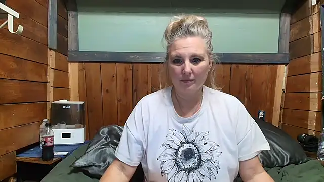 Snapshot of lisaxlovexxx chatting on May 16, 2026, 1:59 am lisaxlovexxx online show from May 16, 2026, 1:59 am