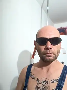 Snapshot of ganjaman871231 chatting on September 27, 2025, 12:17 am ganjaman871231 online show from September 27, 2025, 12:17 am