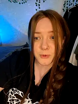 Sophia Edwards online show from April 6, 2026, 12:17 am