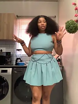 Snapshot of CurvyDesire1 chatting on September 20, 2025, 6:51 am CurvyDesire1 online show from September 20, 2025, 6:51 am