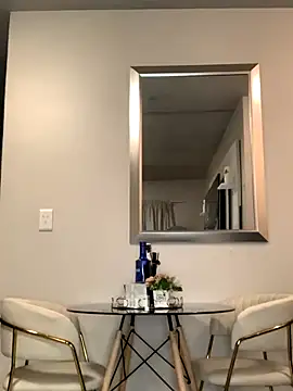 Snapshot of CurvyDesire1 chatting on October 31, 2025, 7:43 pm CurvyDesire1 online show from October 31, 2025, 7:43 pm