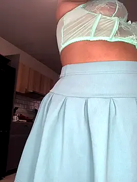 Snapshot of CurvyDesire1 chatting on November 8, 2025, 8:51 am CurvyDesire1 online show from November 8, 2025, 8:51 am