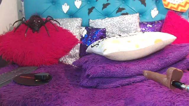 SARAWILLS online show from October 30, 2025, 3:09 pm