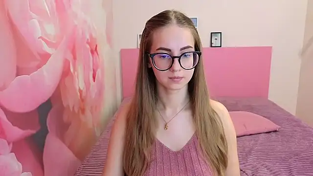 AliceAdams online show from March 21, 2025, 7:33 am