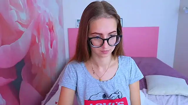 AliceAdams online show from October 23, 2025, 6:45 am