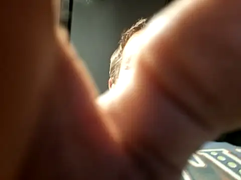 Snapshot of bobbybullit chatting on November 10, 2025, 4:12 pm bobbybullit online show from November 10, 2025, 4:12 pm