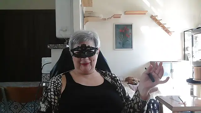 simona60 online show from April 4, 2026, 1:17 pm