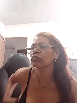 Snapshot of BustyMilf_ chatting on February 13, 2026, 2:17 pm BustyMilf online show from February 13, 2026, 2:17 pm