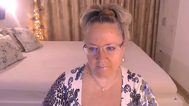 Snapshot of Raisshy chatting on November 27, 2025, 4:18 pm Raisshy online show from November 27, 2025, 4:18 pm