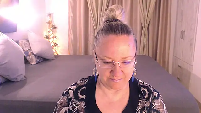 Snapshot of Raisshy chatting on March 3, 2025, 4:43 am Raisshy online show from March 3, 2025, 4:43 am