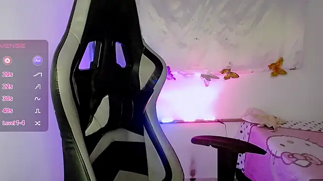 ninatiny online show from February 9, 2026, 10:24 am