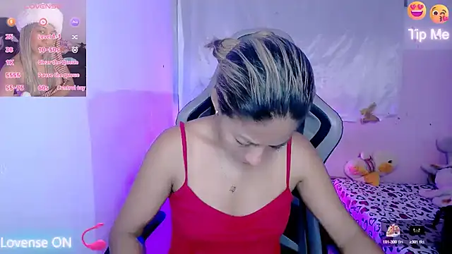 ninatiny online show from September 23, 2025, 9:38 am