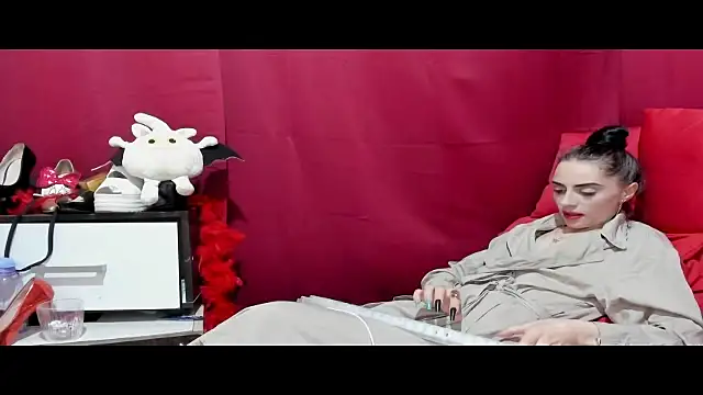 Snapshot of jessystarr chatting on April 24, 2026, 6:43 pm jessystarr online show from April 24, 2026, 6:43 pm
