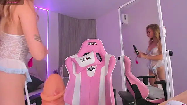 VirginChloe online show from October 13, 2025, 2:57 am