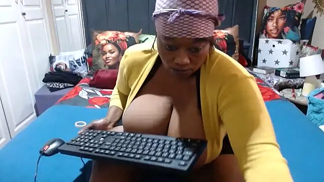 Snapshot of BUSTYDEE chatting on May 12, 2026, 12:22 pm BUSTYDEE online show from May 12, 2026, 12:22 pm
