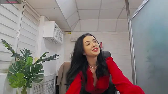 Snapshot of GlamKate chatting on February 12, 2025, 7:34 am GlamKate online show from February 12, 2025, 7:34 am