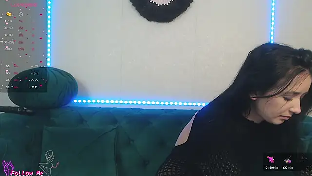 Snapshot of GlamKate chatting on December 4, 2024, 7:11 am GlamKate online show from December 4, 2024, 7:11 am