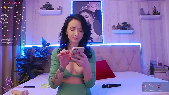 Snapshot of GlamKate chatting on March 3, 2025, 10:28 am GlamKate online show from March 3, 2025, 10:28 am