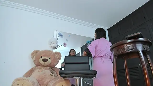 KATALINA HOT TS online show from October 9, 2025, 1:44 pm