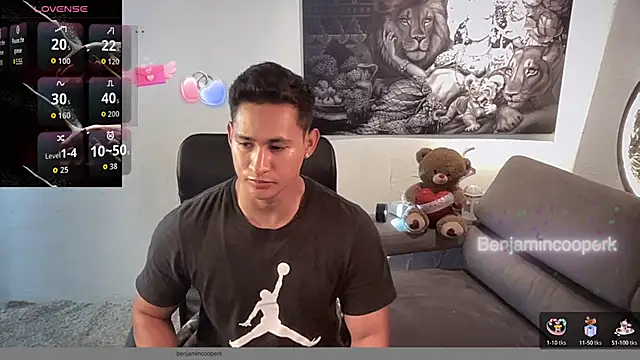 Snapshot of BenjaminCooperk chatting on October 28, 2025, 10:03 am BenjaminCooperk online show from October 28, 2025, 10:03 am