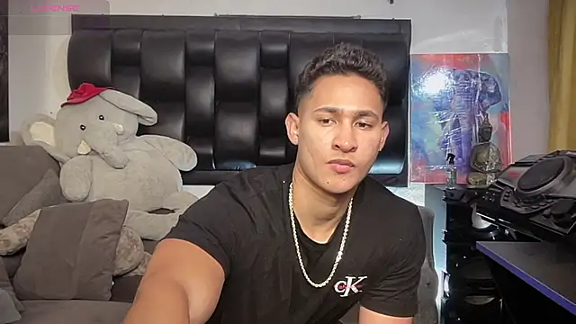 Snapshot of BenjaminCooperk chatting on April 8, 2026, 7:10 am BenjaminCooperk online show from April 8, 2026, 7:10 am