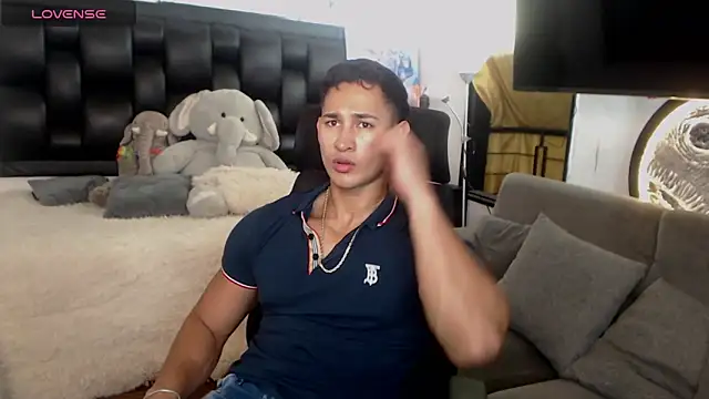 Snapshot of BenjaminCooperk chatting on May 10, 2026, 9:46 am BenjaminCooperk online show from May 10, 2026, 9:46 am