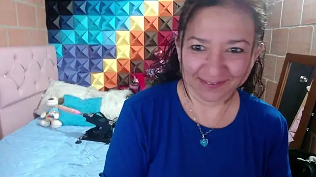 Snapshot of katifoxx chatting on February 23, 2025, 8:33 pm katifoxx online show from February 23, 2025, 8:33 pm