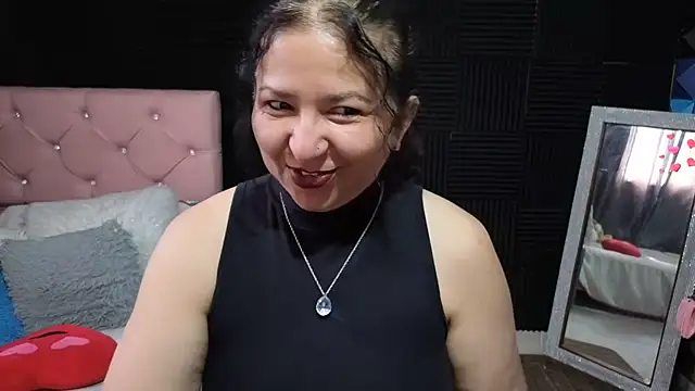 katifoxx online show from June 30, 2026, 3:23 pm