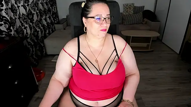 Snapshot of Charlotte_Diamonds chatting on May 16, 2026, 7:46 pm Charlotte Diamonds online show from May 16, 2026, 7:46 pm