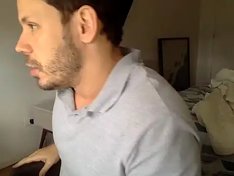 Snapshot of FelipeRiver chatting on September 17, 2025, 1:57 pm FelipeRiver online show from September 17, 2025, 1:57 pm