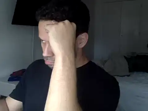 Snapshot of FelipeRiver chatting on February 13, 2025, 5:54 pm FelipeRiver online show from February 13, 2025, 5:54 pm