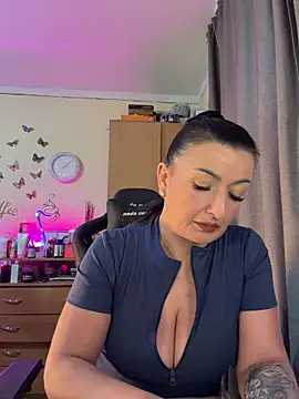 Snapshot of Hotangel75 chatting on March 26, 2026, 10:24 am Hotangel75 online show from March 26, 2026, 10:24 am