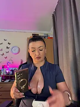 Snapshot of Hotangel75 chatting on March 31, 2026, 7:54 am Hotangel75 online show from March 31, 2026, 7:54 am