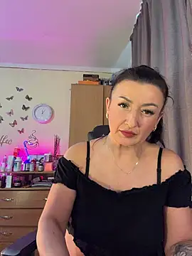 Snapshot of Hotangel75 chatting on March 17, 2026, 10:07 am Hotangel75 online show from March 17, 2026, 10:07 am