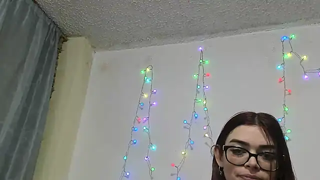 Snapshot of cherry_weet_29 chatting on March 15, 2025, 2:35 am cherry weet 29 online show from March 15, 2025, 2:35 am