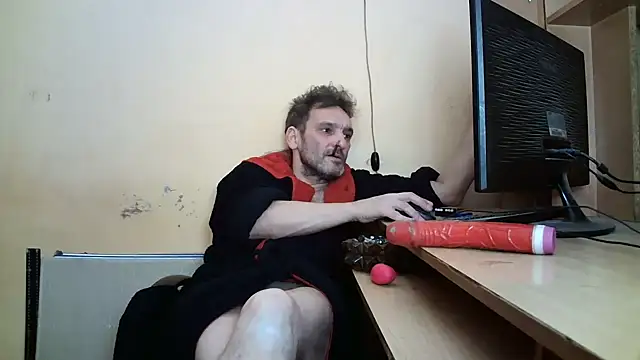 Snapshot of dundyFocus chatting on March 6, 2026, 1:39 pm dundyFocus online show from March 6, 2026, 1:39 pm