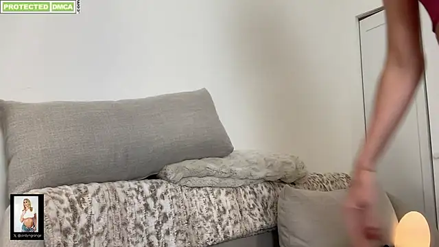 JordynGrange online show from October 29, 2025, 8:41 pm