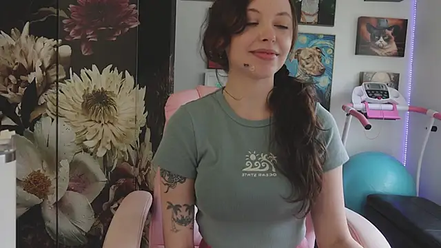 makiyahbelle online show from November 15, 2025, 6:17 am