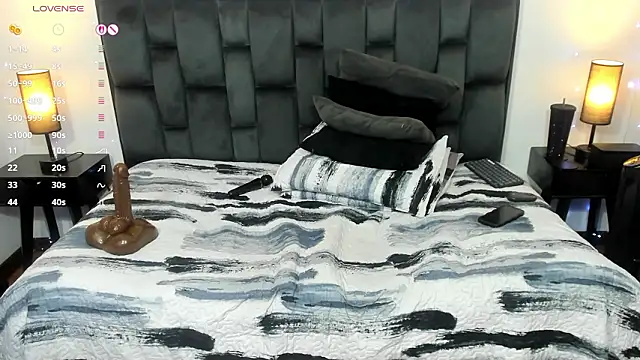 Snapshot of MartinaMadisson chatting on March 27, 2026, 3:04 am MartinaMadisson online show from March 27, 2026, 3:04 am