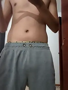 Snapshot of joanpinzon chatting on February 18, 2026, 3:19 pm joanpinzon online show from February 18, 2026, 3:19 pm