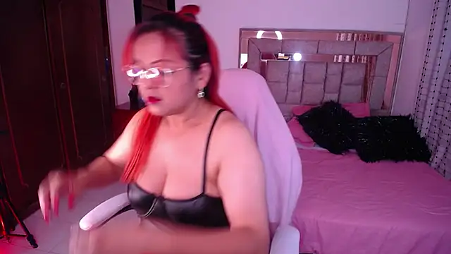 Snapshot of salomecastro_ chatting on March 21, 2025, 1:24 am salomecastro online show from March 21, 2025, 1:24 am