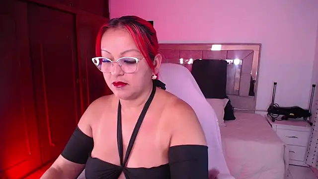 salomecastro  online show from May 29, 2026, 3:12 am