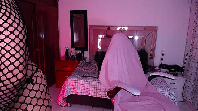 Snapshot of salomecastro_ chatting on October 31, 2025, 2:52 am salomecastro online show from October 31, 2025, 2:52 am